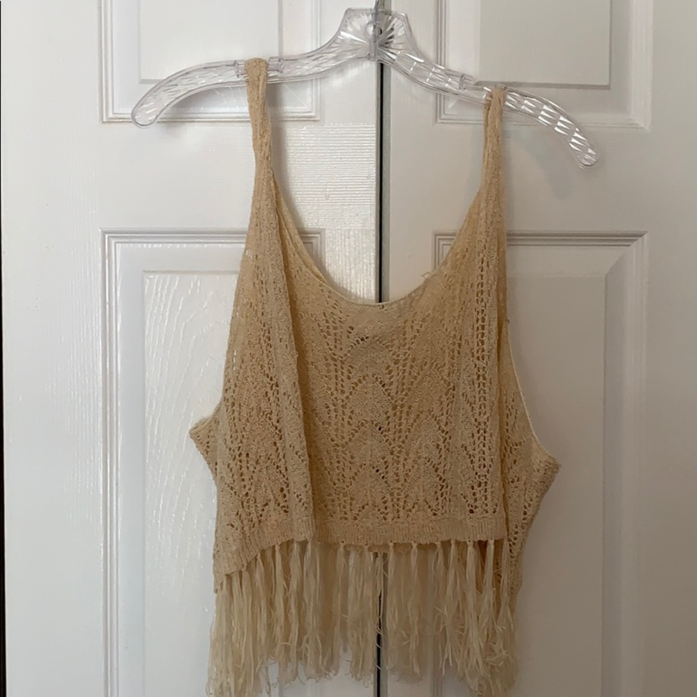 Fringed tank